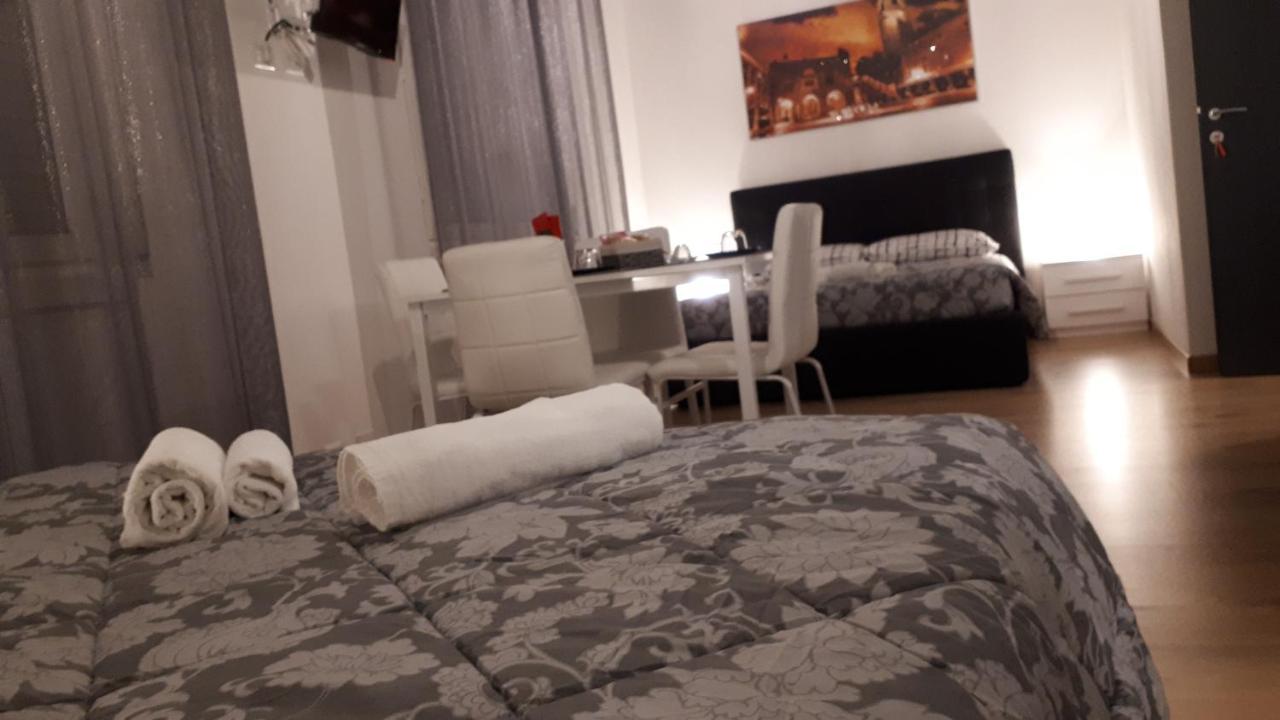 Casa Leonardo Airport Hotel Azzano San Paolo Bagian luar foto