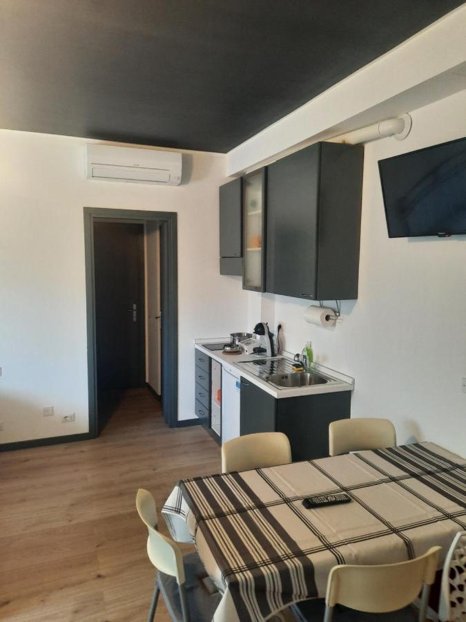 Casa Leonardo Airport Hotel Azzano San Paolo Bagian luar foto