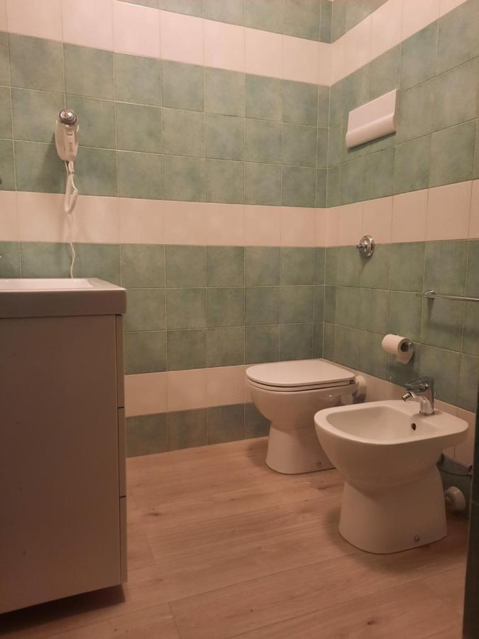 Casa Leonardo Airport Hotel Azzano San Paolo Bagian luar foto